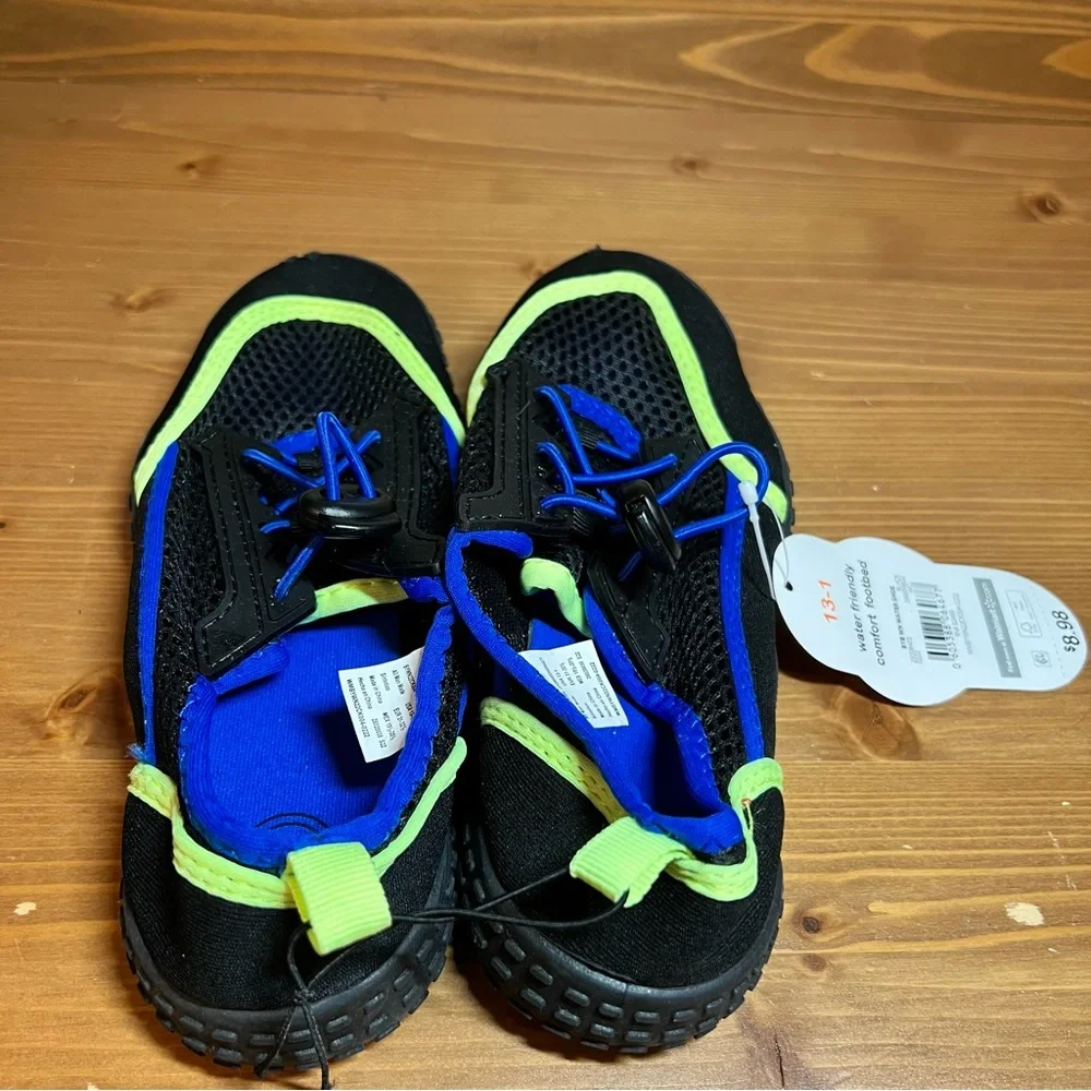 Boys Water Shoes Wonder Nation Blue Black NWT Size 13/1